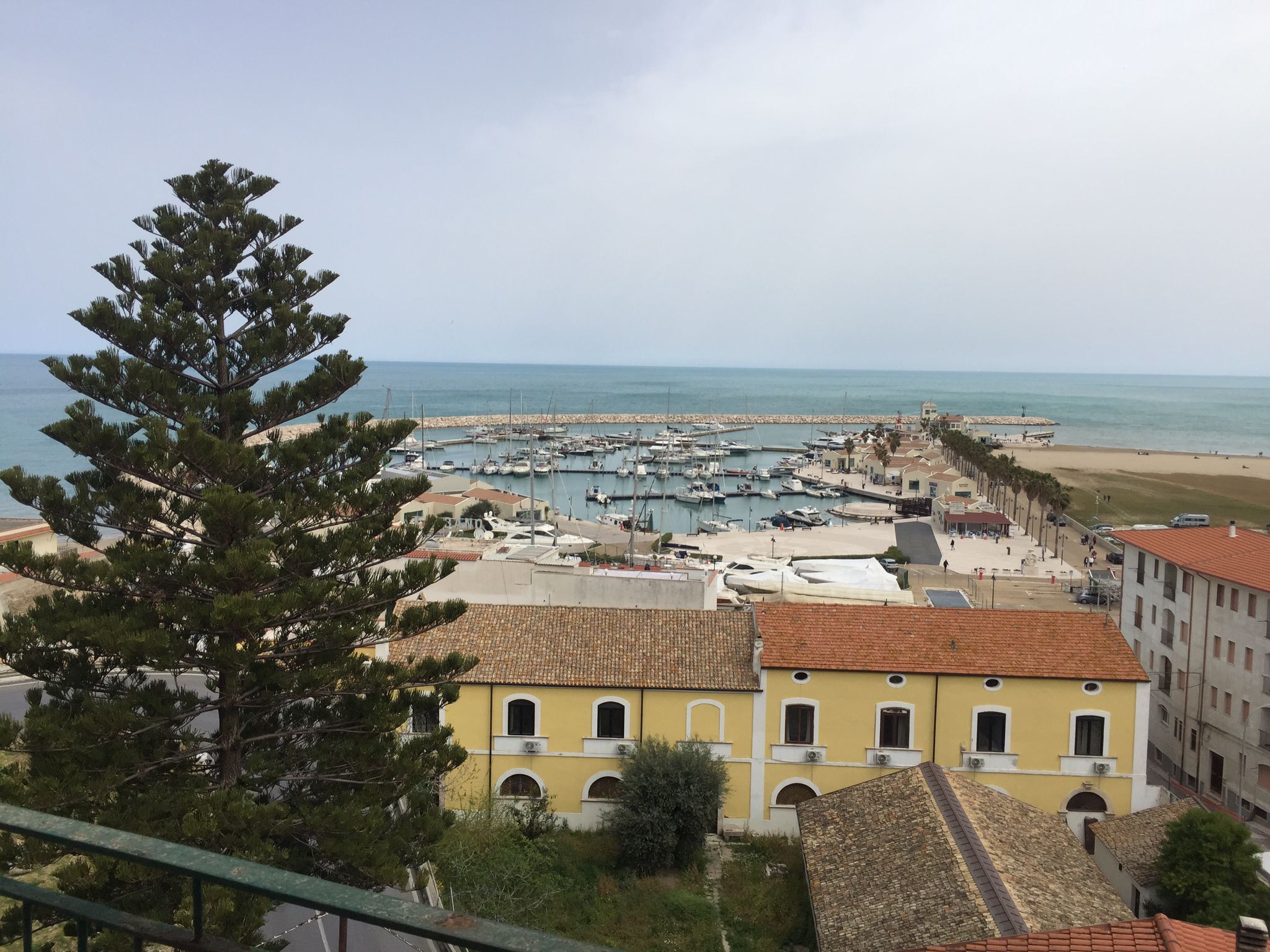Rodi Garganico e il porto